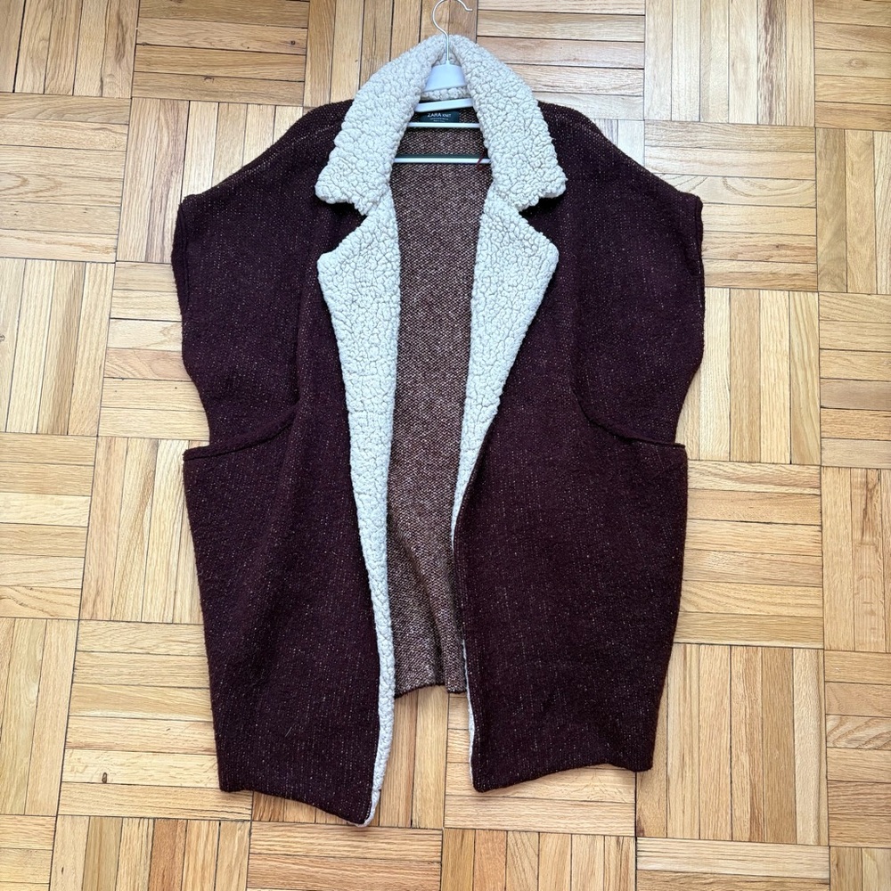 Zara Burgundy Open Front Vest with Faux Shearling Collar Size Medium